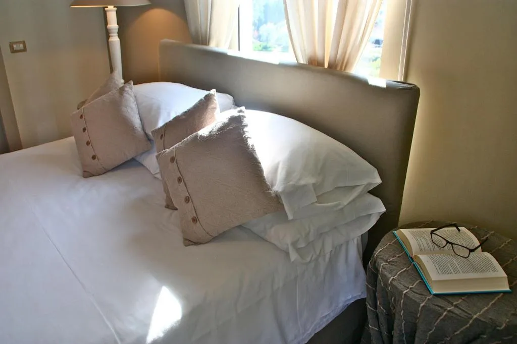 Room, La Maison Des Tout Le Monde, Naples