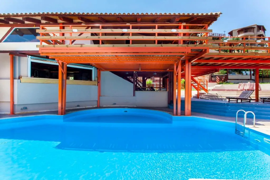 Pool, Estate Kares, Crete