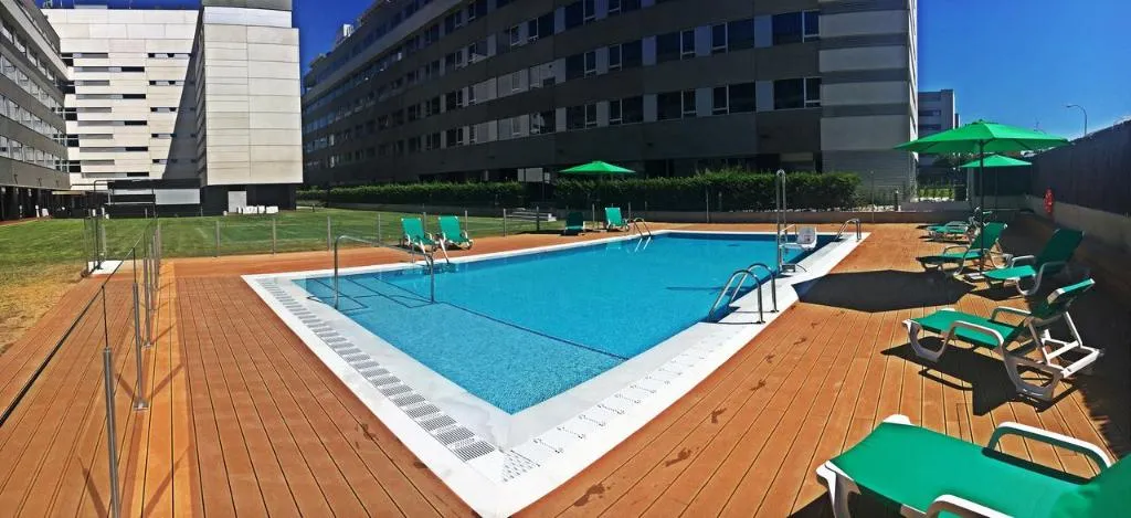 Pool, Axor Barajas, Madrid