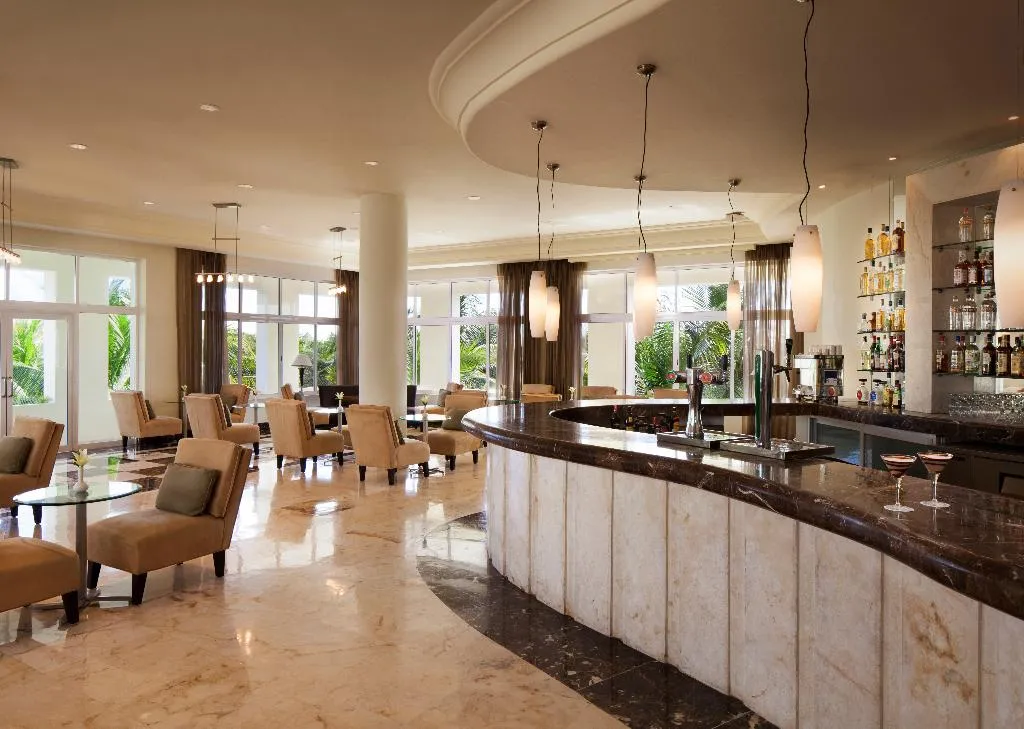 Bar, El Dorado Casitas Royale Spa Resorts All Inclusive, Cancun Area