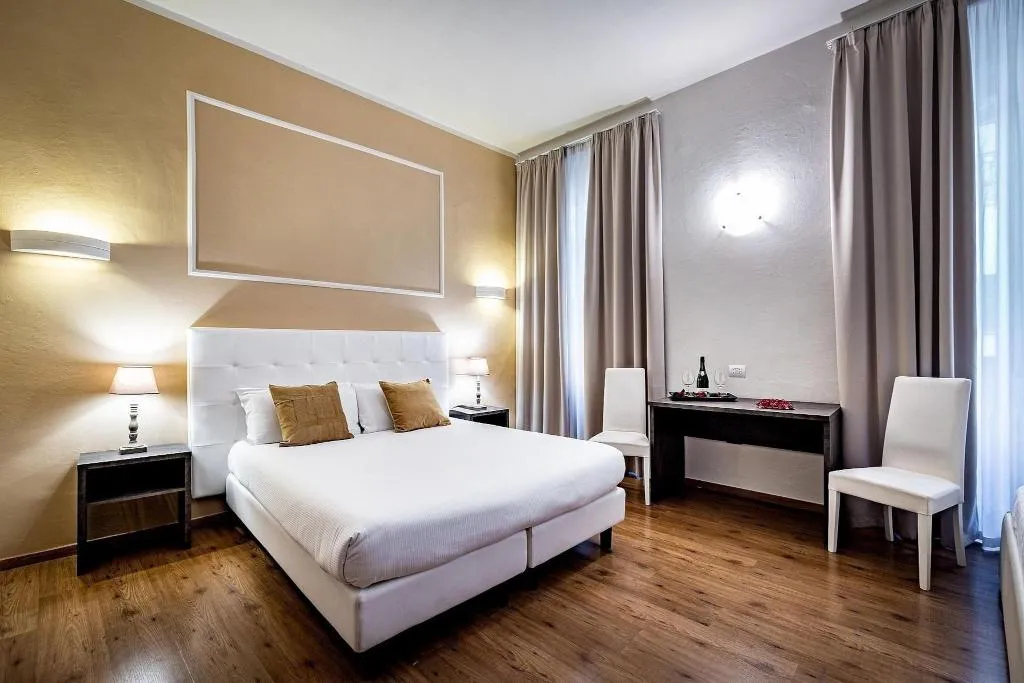 Double or Twin SUPERIOR WITH DOUBLE BED Room, B&B De' Biffi, Florence