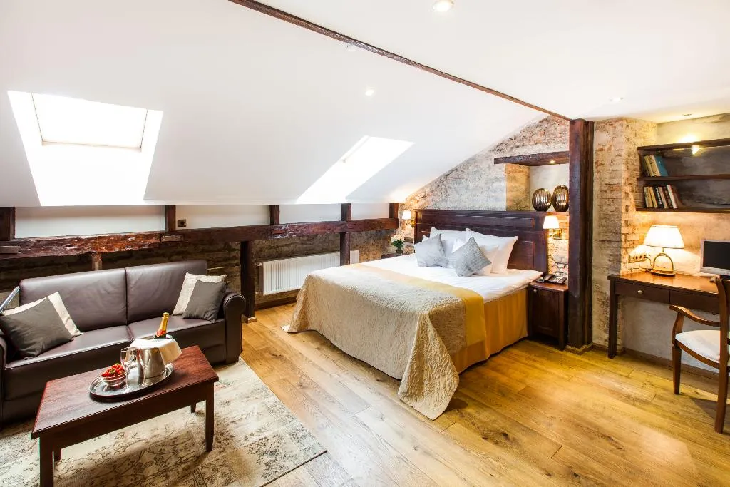 Double or Twin DELUXE Room, Von Stackelberg Hotel Tallinn, Tallinn
