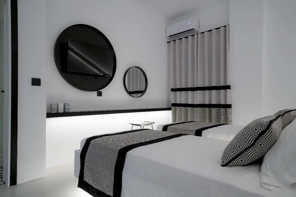 DOUBLE COMFORT Room, Divelia, Santorini
