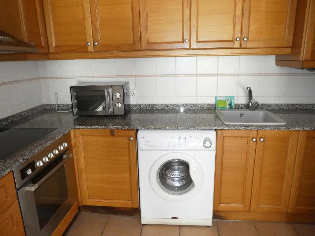 APARTMENT CAPACITY 6 TWO BEDROOMS Room, Apartamentos Font Nova 3000, Valencia