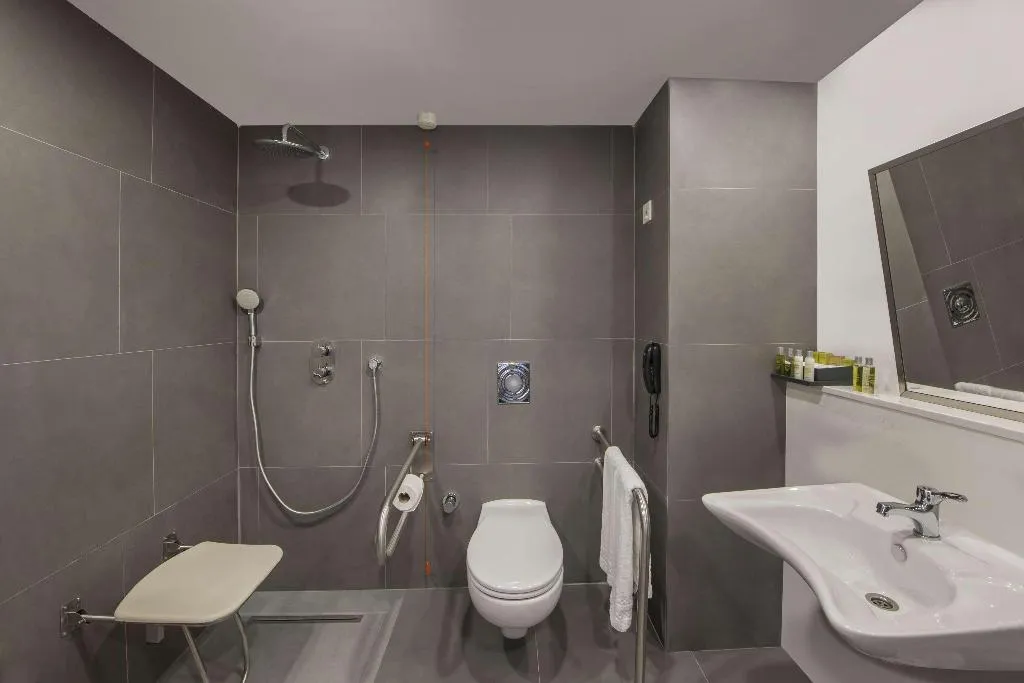 Room GUEST ROOM KING BED Room, DoubleTree By Hilton Antalya Kemer, Antalya