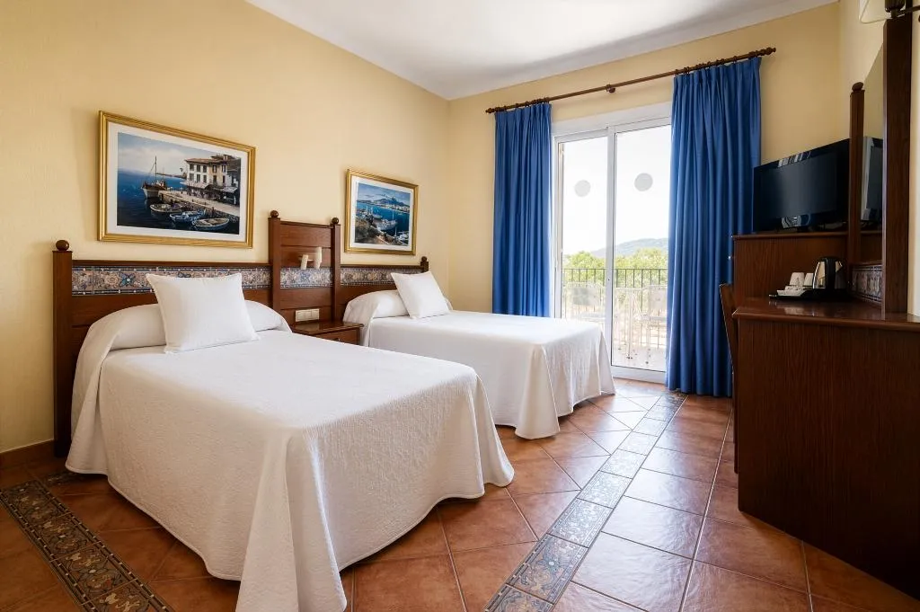 Double or Twin SUPERIOR Room, Hotel Roses Platja, Costa Brava