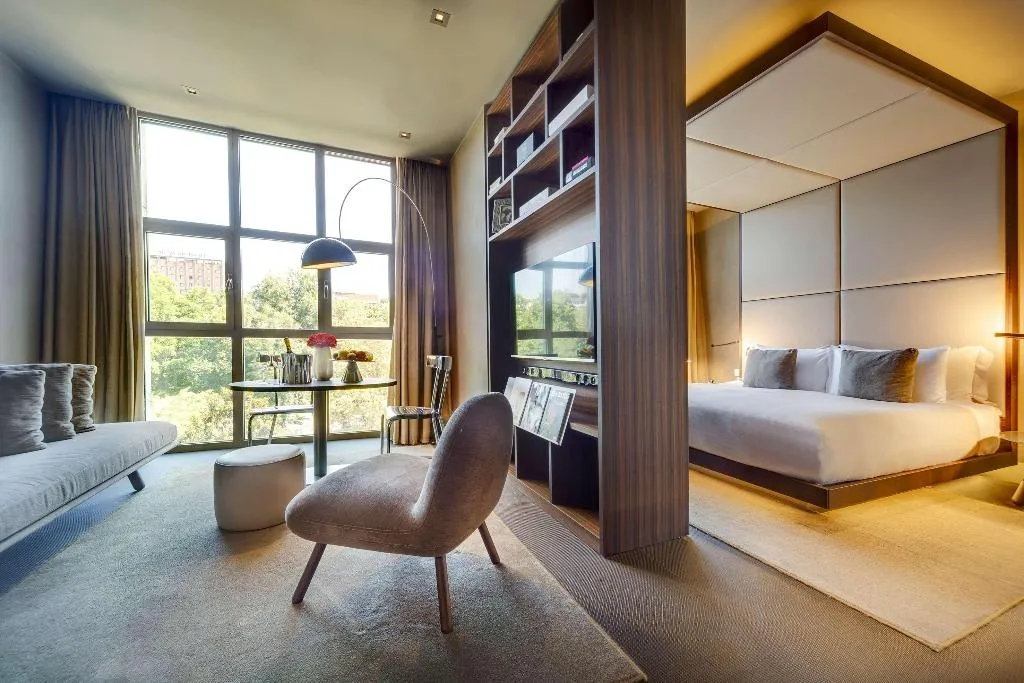 Room, Me Milan Il Duca, Milan