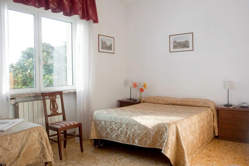 TRIPLE STANDARD Room, Antico Acquedotto Hotel, Naples
