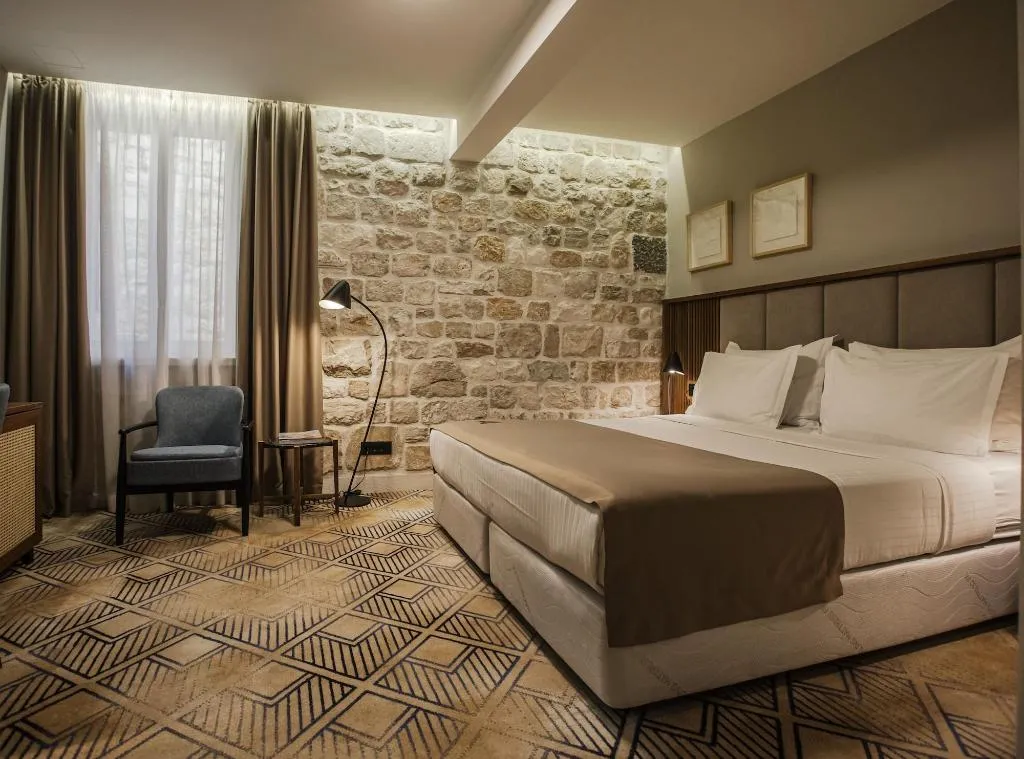 Room, Armerun Heritage Hotel & Residences, Split