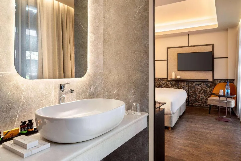 Room, Zeus Essence Athens Central, Athens