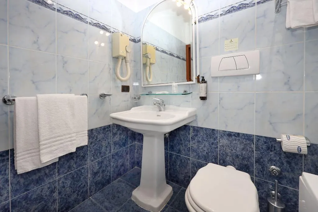 TRIPLE STANDARD Room, Rimini Hotel, Rome