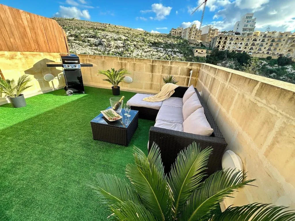 Room, Arzella Apartments, Gozo