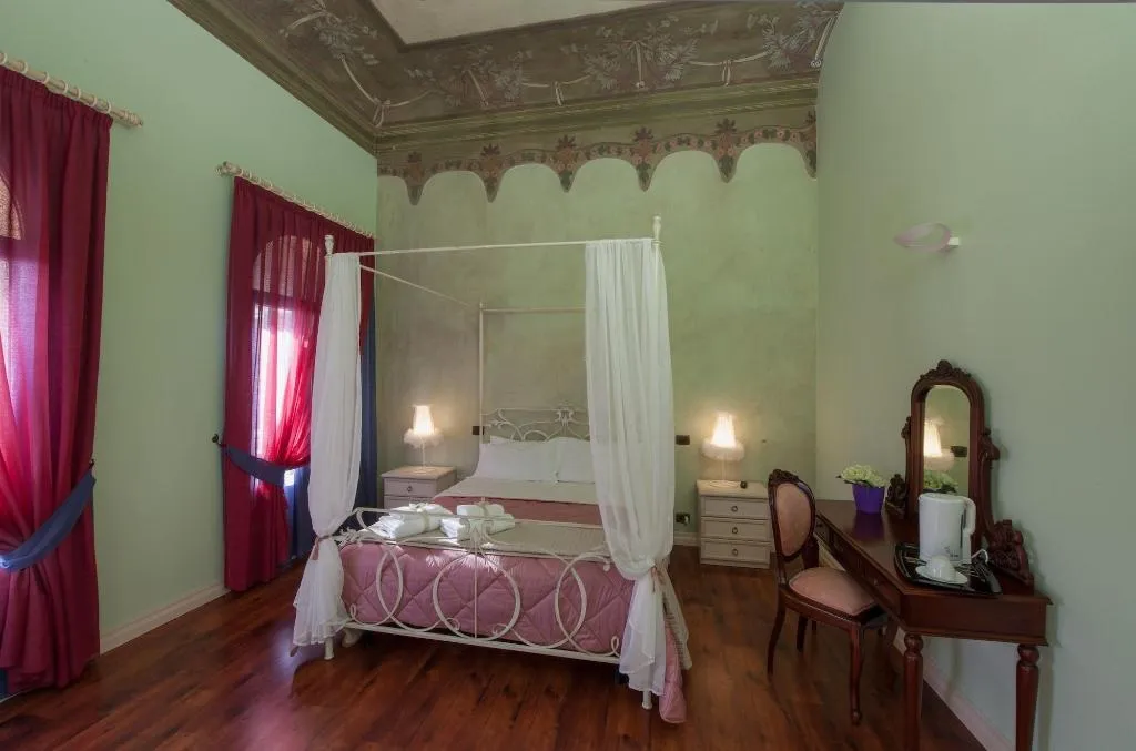 Room, Garibaldi 61, Catania