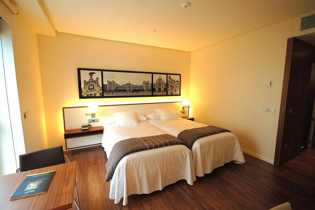 TRIPLE STANDARD Room, Primus Valencia, Valencia