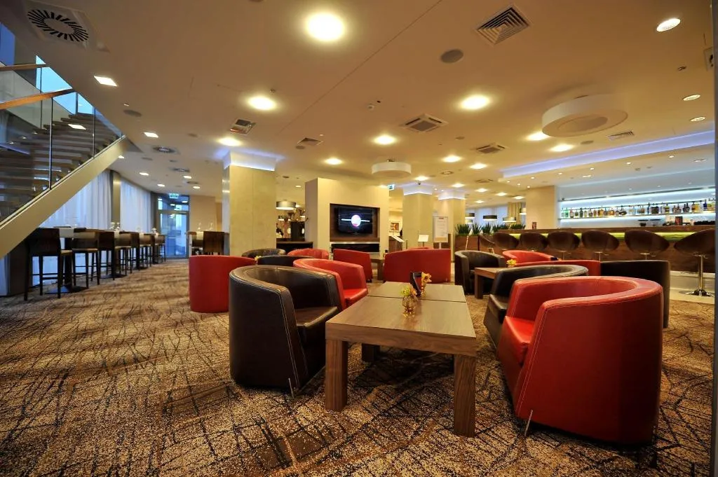 Lobby, Hilton Garden Inn Krakow, Krakow