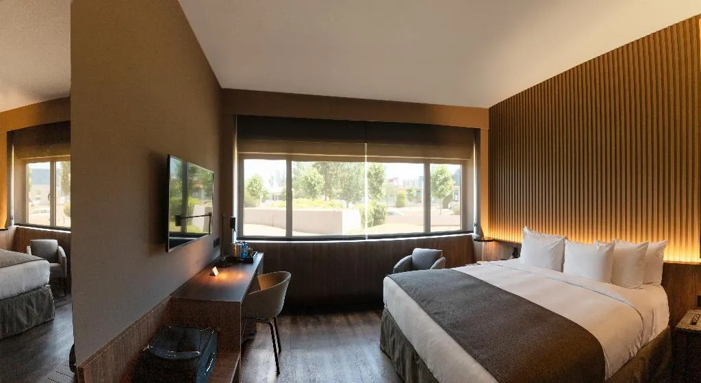DOUBLE DELUXE Room, BAH Barcelona Airport Hotel, Barcelona