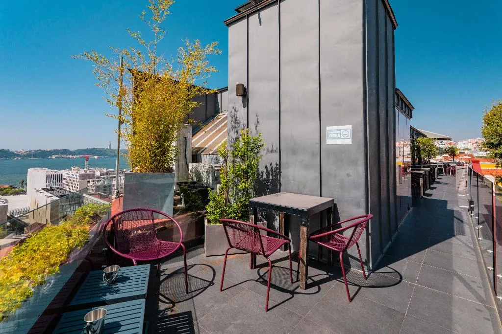 Terrace, Monte Belvedere Hotel By Shiadu, Lisbon