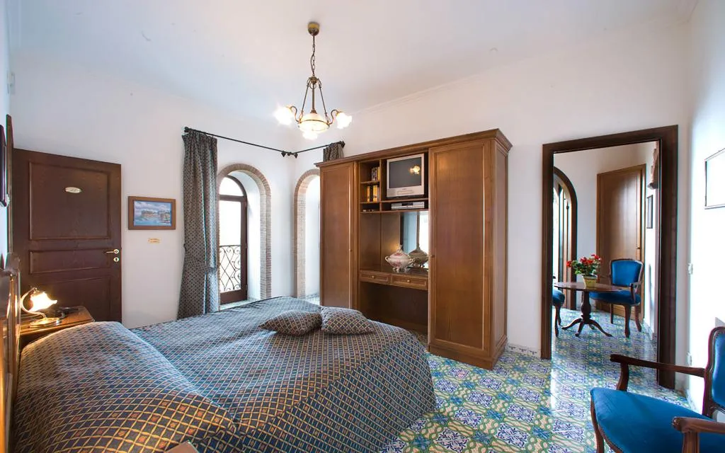SUITE SEA VIEW Room, La Tonnarella, Naples