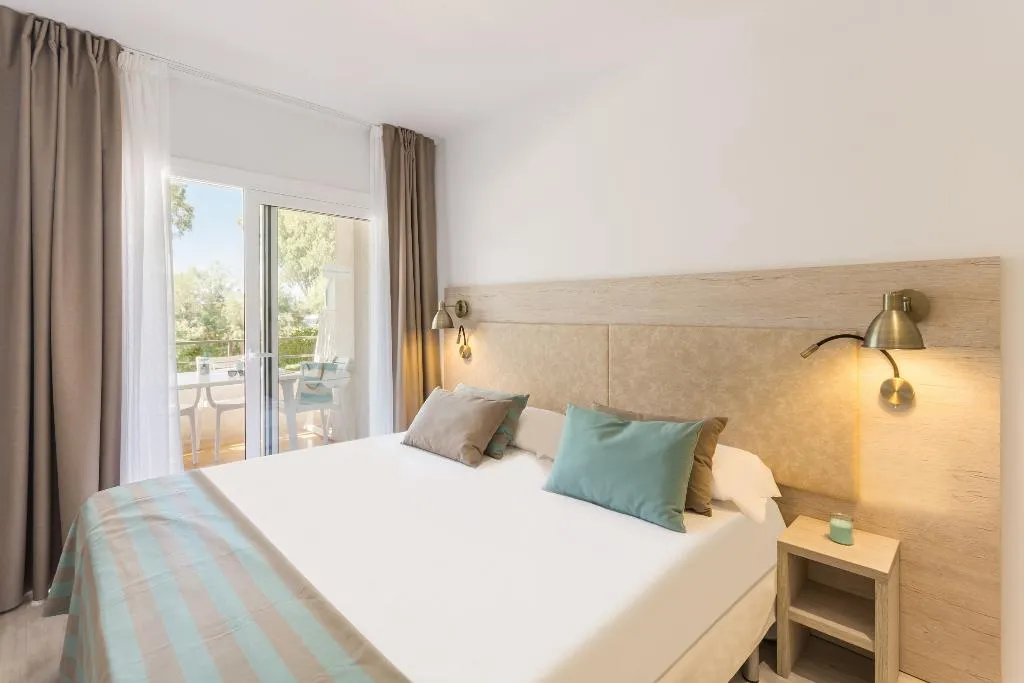 APARTMENT CAPACITY 6 TWO BEDROOMS Room, Pierre & Vacances Estartit Playa, Costa Brava