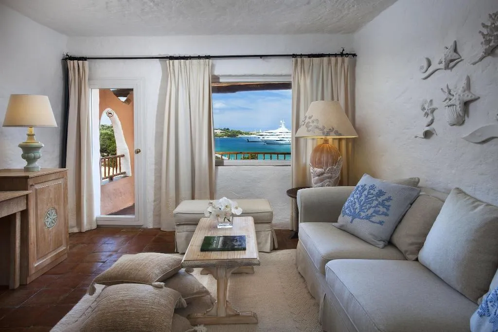 SUITE PREMIUM WITH VIEWS Room, Cervo, Olbia