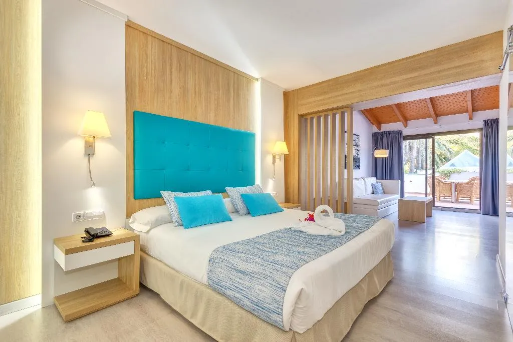 JUNIOR SUITE WITH TERRACE Room, Bahia de Alcudia Hotel & Spa, Majorca