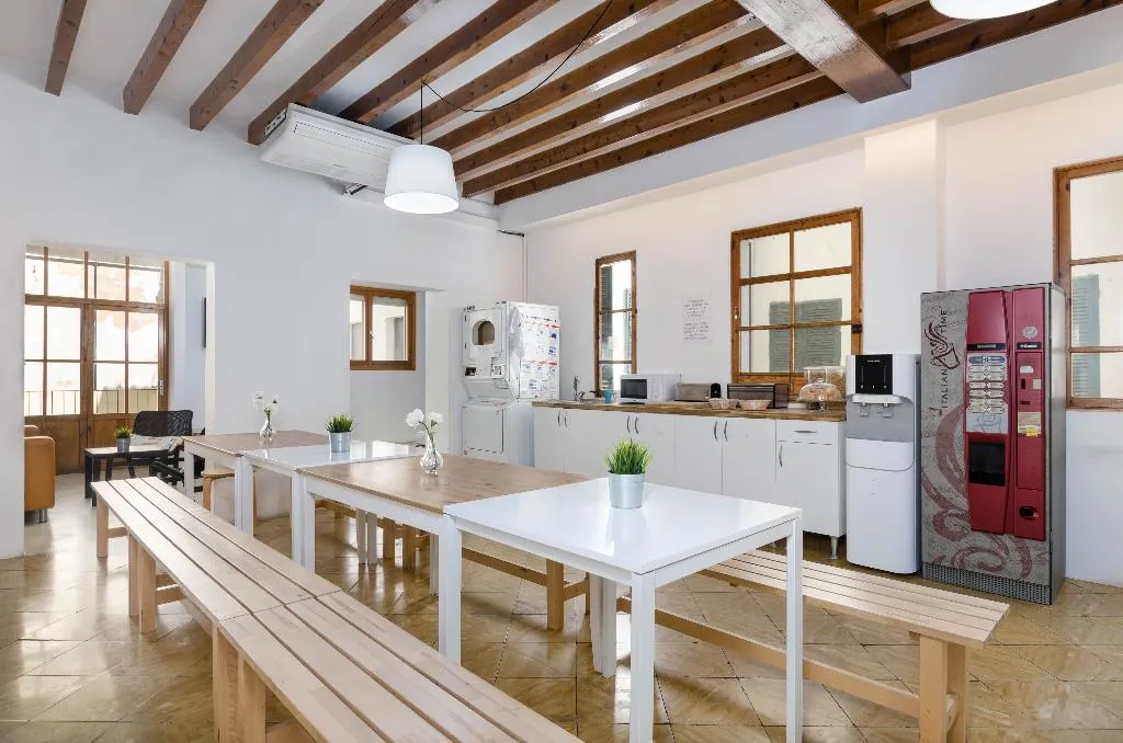 Restaurant, Urban Hostel Palma - Albergue Juvenil, Majorca