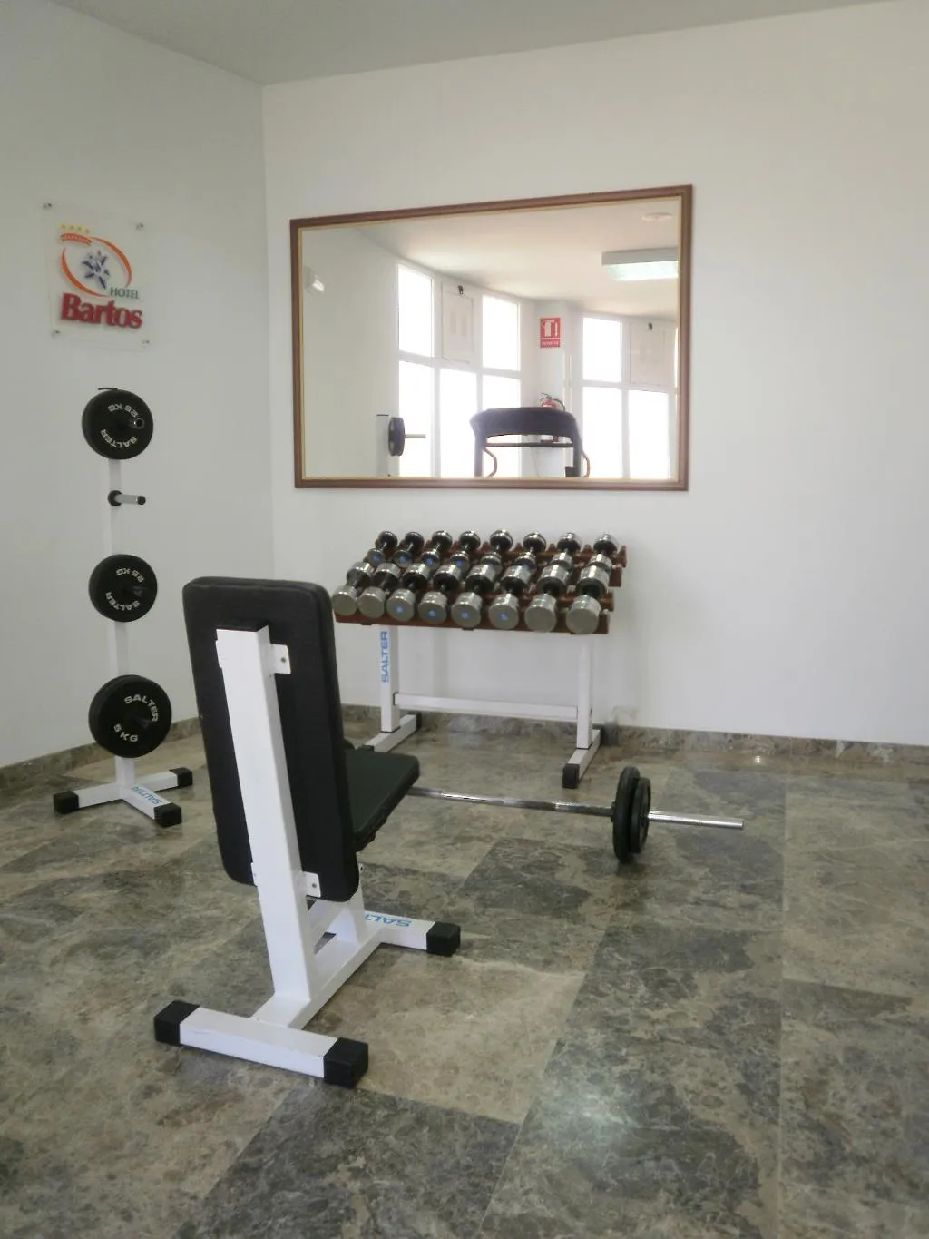 Sports and Entertainment, Bartos, Valencia