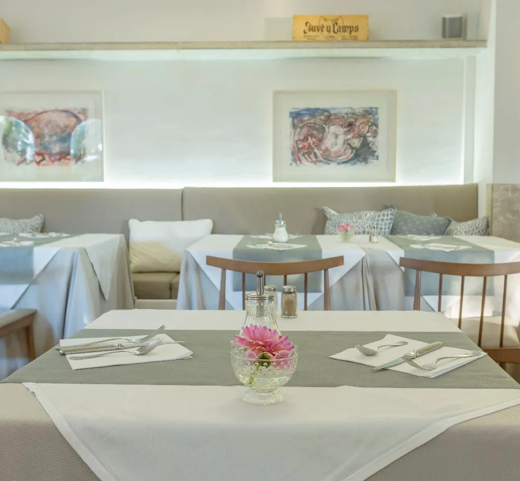 Restaurant, Es Baulo Petit Hotel, Majorca