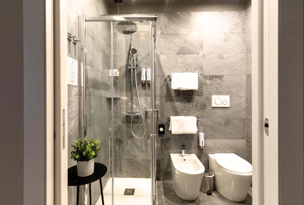 Double or Twin STANDARD Room, AH - Duomo Essence, Milan