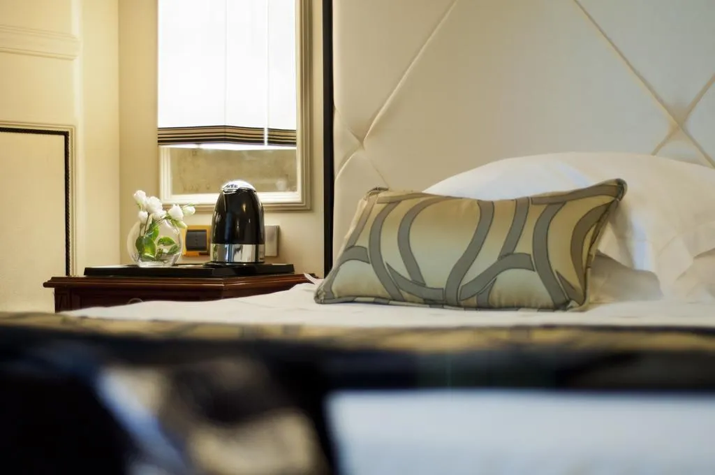 DOUBLE SUPERIOR Room, Grand Visconti Palace, Milan