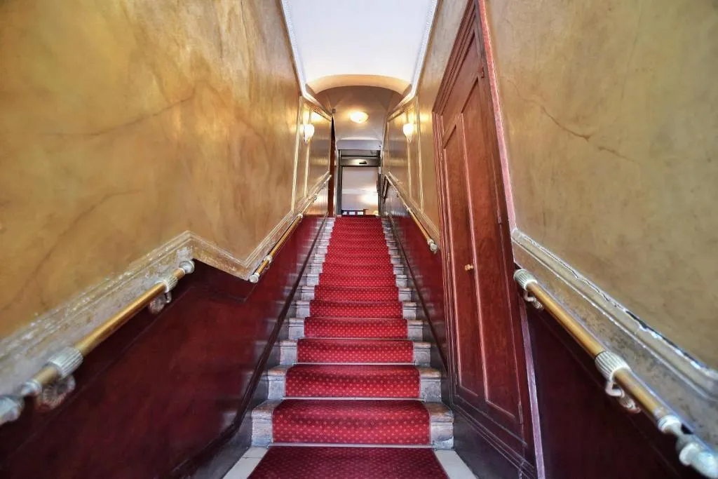 Lobby, Massimo Plaza, Palermo