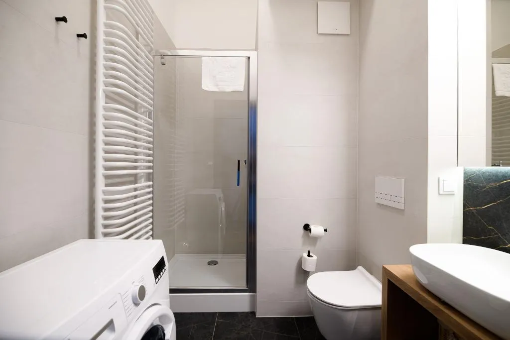 STUDIO KING SIZE BED Room, Aparthotel Inspire Miodova Residence, Krakow