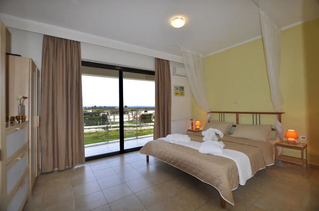 VILLA FOUR BEDROOMS Room, Xenos Villa, Kos