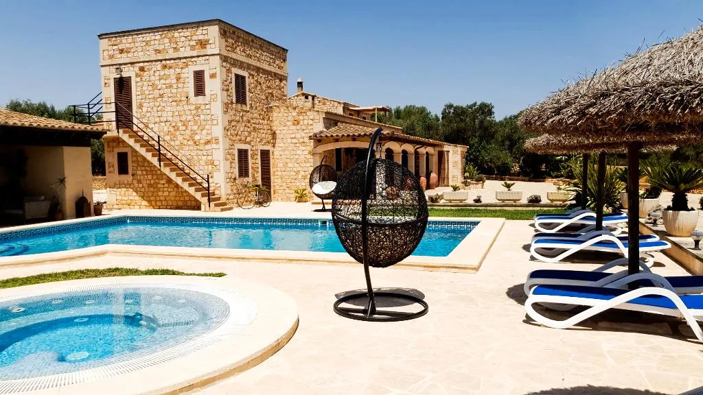 Double or Twin CAPACITY 2 Room, Finca Art 9, Majorca
