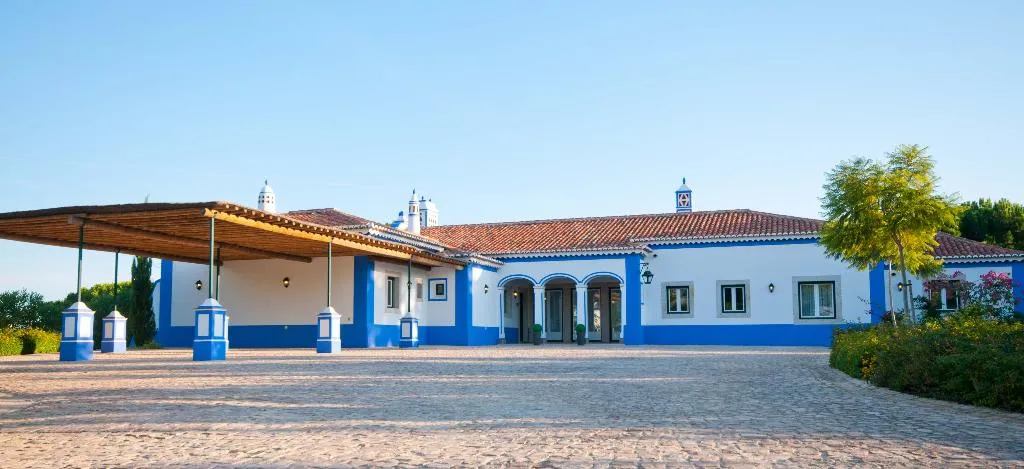 VILLA SIX BEDROOMS THREE BATHROOMS Room, Shantivillas, Algarve