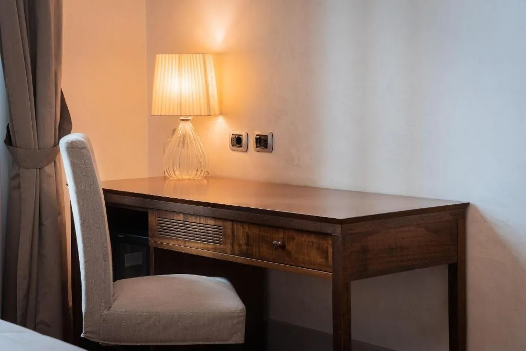 Room, Il Salotto Di Firenze, Florence
