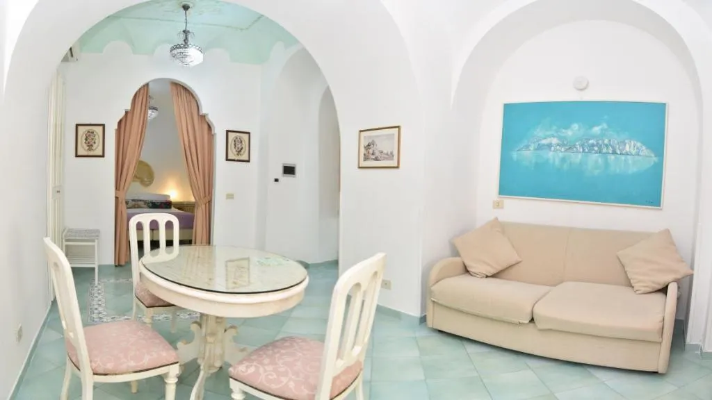 Double or Twin DELUXE GARDEN VIEW Room, Hotel Villa San Felice, Naples