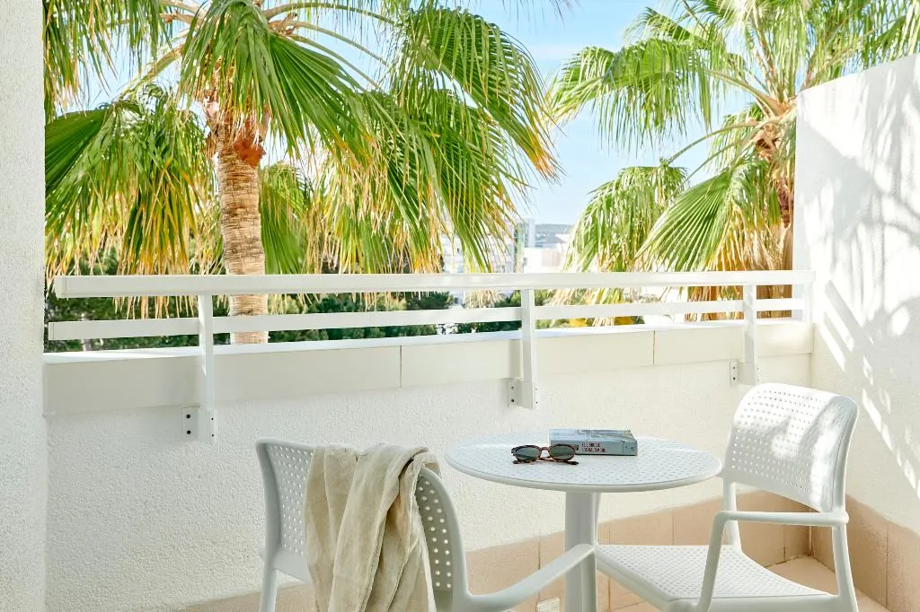 Double or Twin POOL VIEW Room, Iberostar Waves Cristina, Majorca