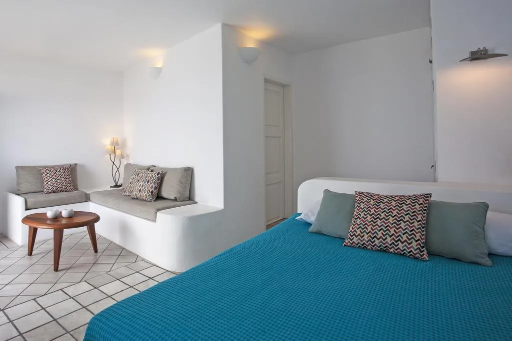 STUDIO SUPERIOR Room, Remezzo Villas, Santorini