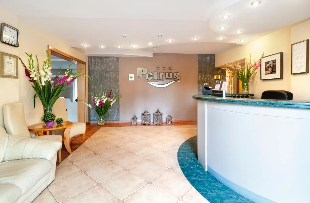 Lobby, Petrus, Krakow