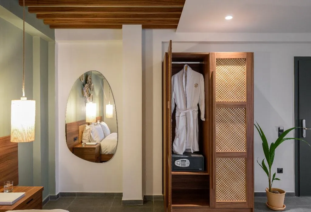 SUITE POOL VIEW Room, Amyntas Seafront Hotel – Adults Only, Halkidiki