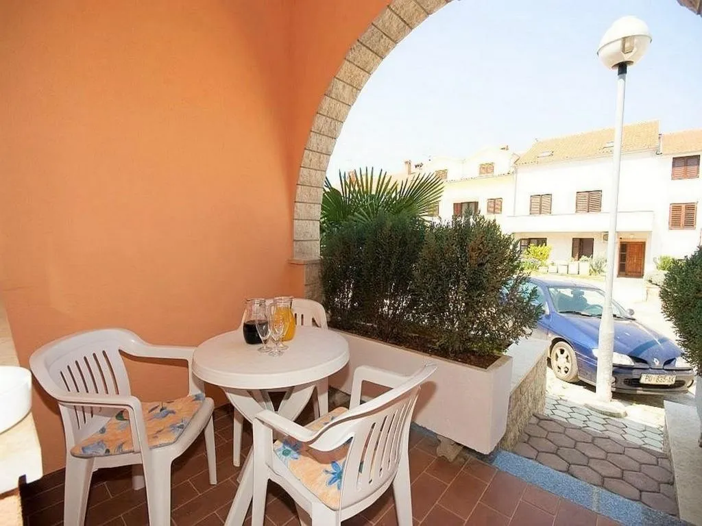 STUDIO CAPACITY 3 Room, Apartments Valentin Vrsar, Istria