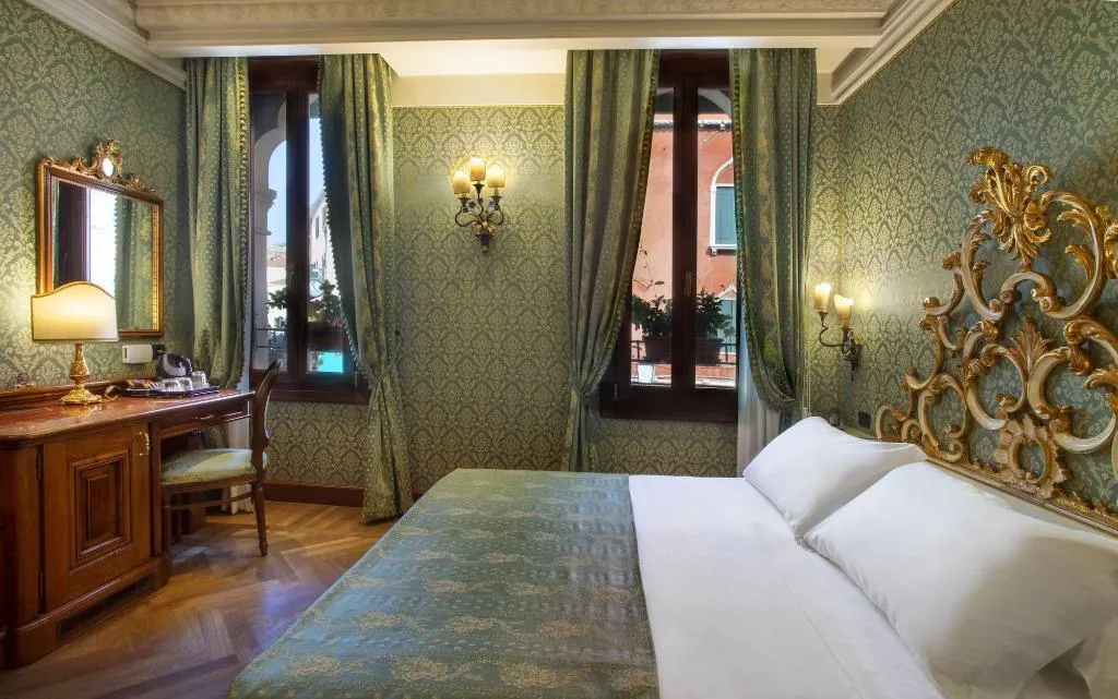 Room, Palazzina Veneziana, Venice