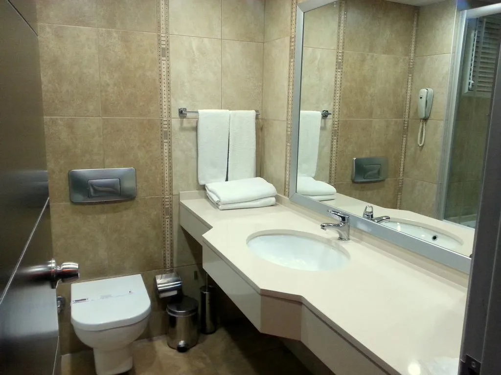 Room, Ismira, Izmir
