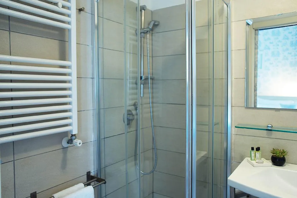 APARTMENT CAPACITY 4 Room, Residenza Echia, Naples