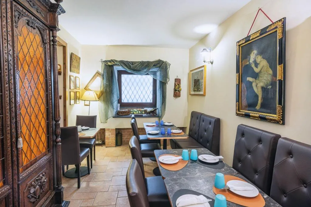 Restaurant, Il Convento, Naples