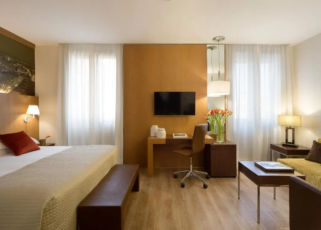 JUNIOR SUITE STANDARD Room, Starhotels Ritz, Milan