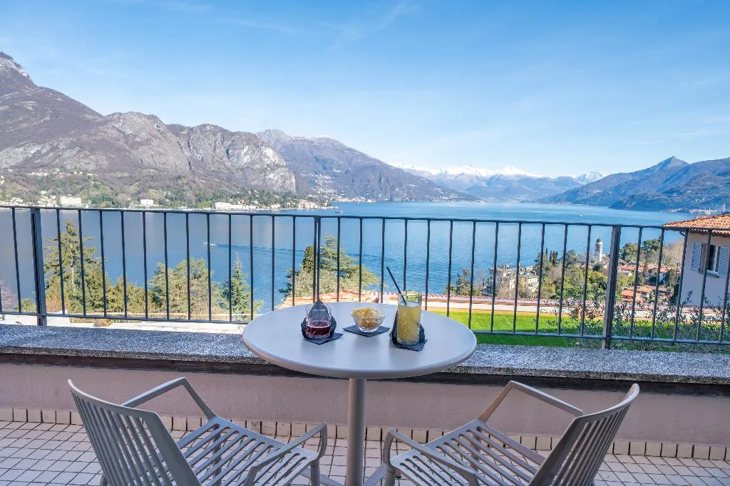 SUITE SUPERIOR LAKE VIEW Room, Hotel Borgo Le Terrazze, Milan