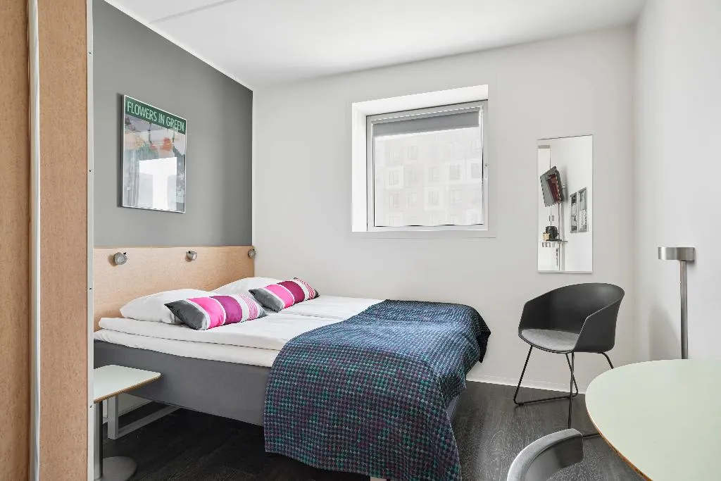 Double or Twin DELUXE Room, Cabinn Metro, Copenhagen
