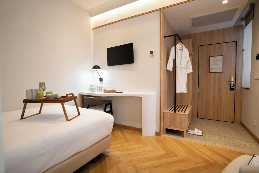 SINGLE DELUXE Room, Petit Palace Chueca, Madrid